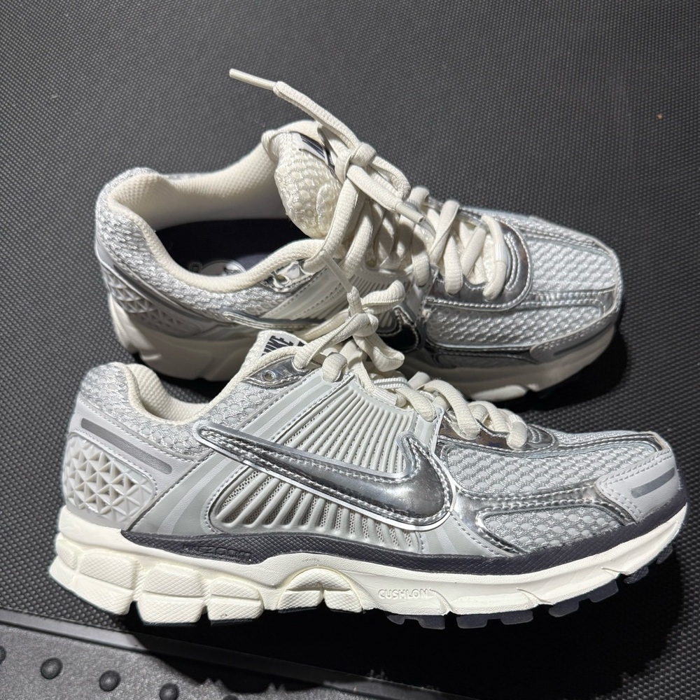 Nike Silver and White Running Shoes